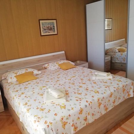 Apartments Ivona Lumbarda Rom bilde