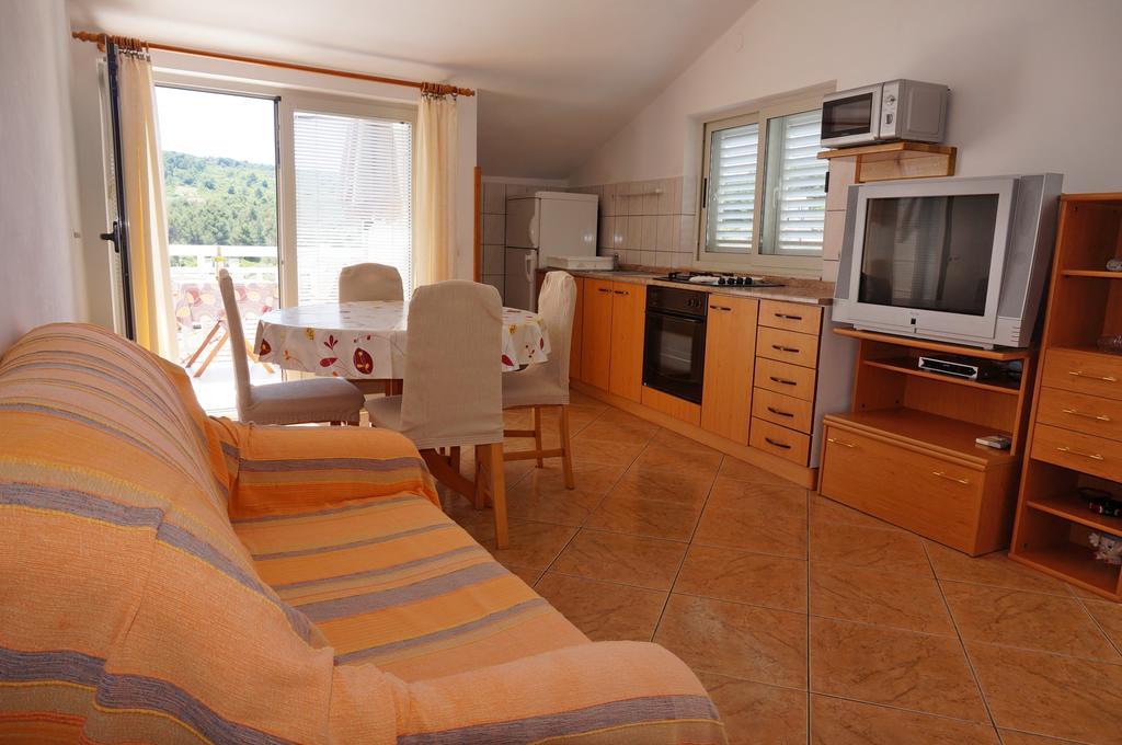 Apartments Ivona Lumbarda Rom bilde