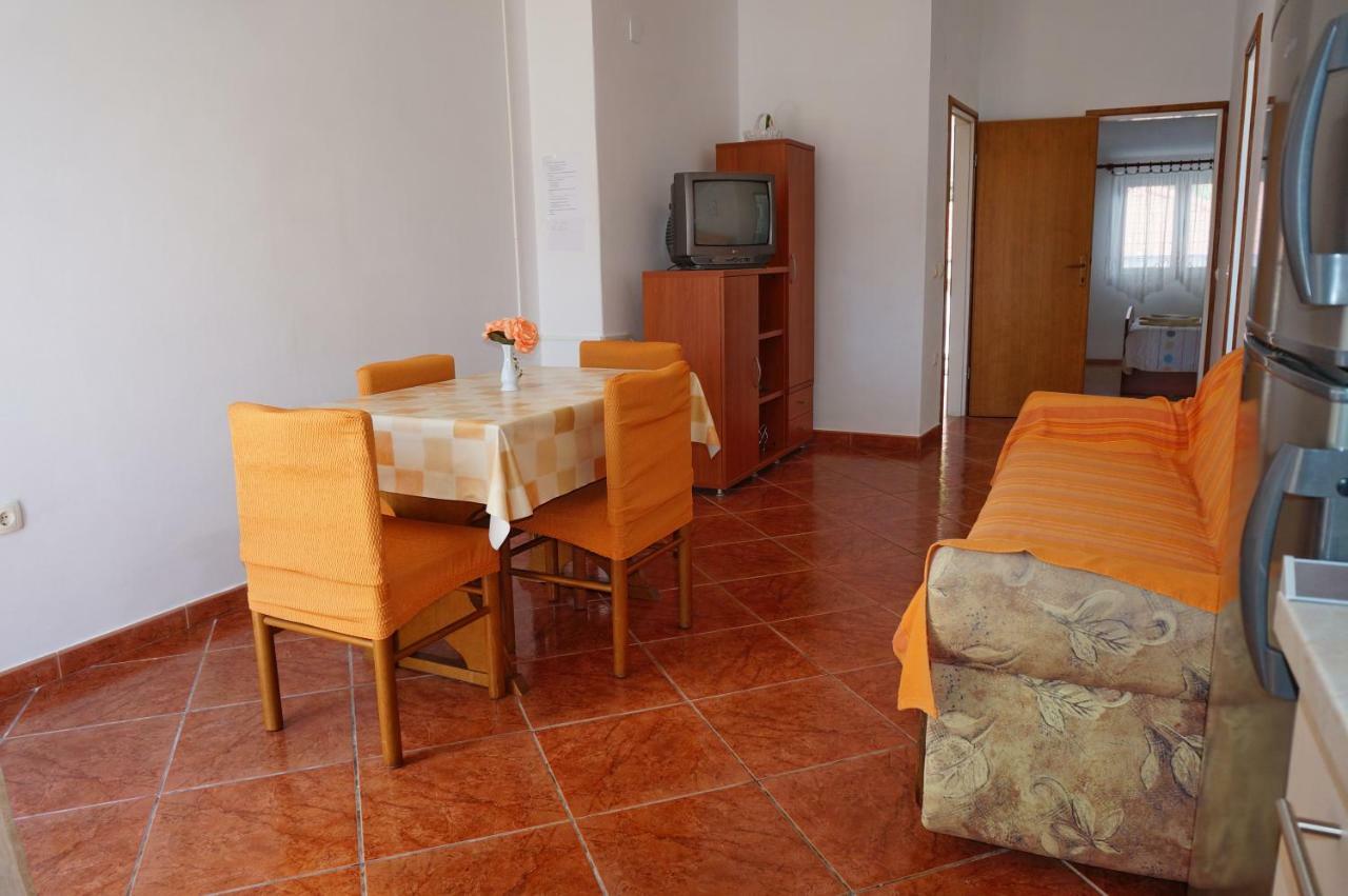 Apartments Ivona Lumbarda Rom bilde